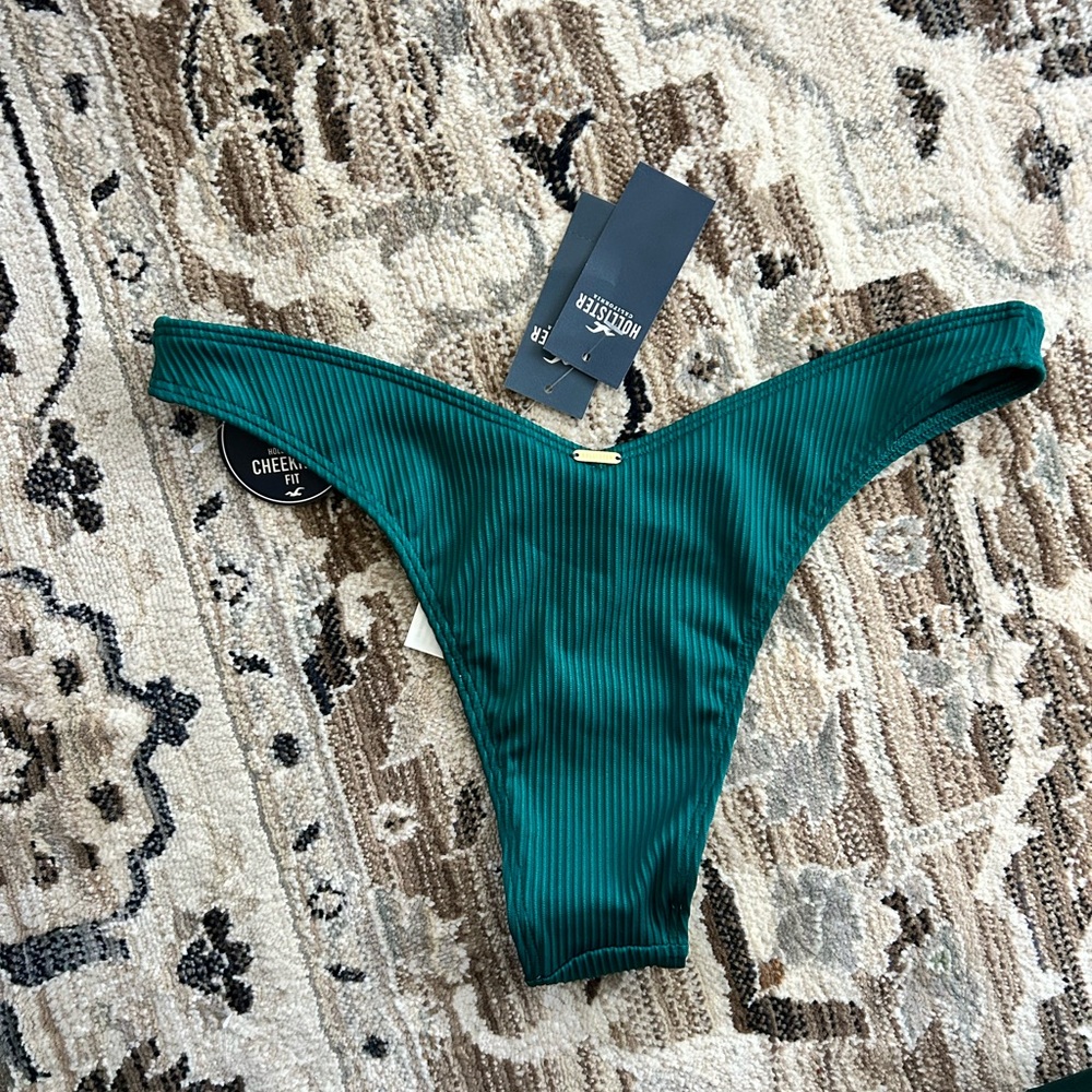 Cheeky ribbed bikini bottom